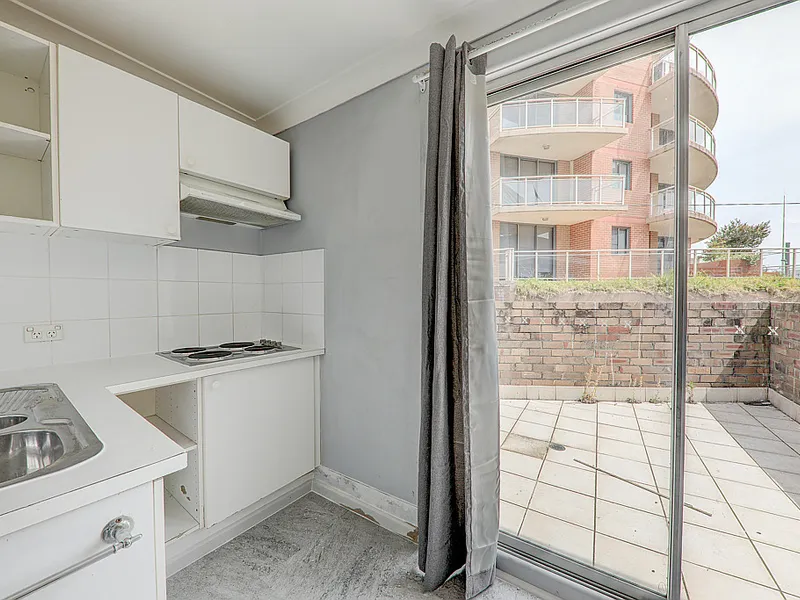Studio in Heart of Maroubra Junction!