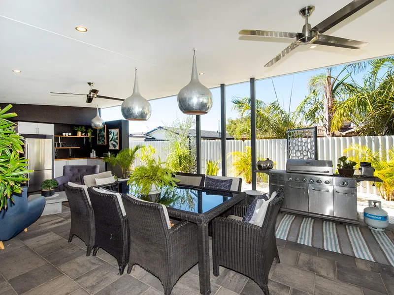 UNDER OFFER FIRST WEEKEND!