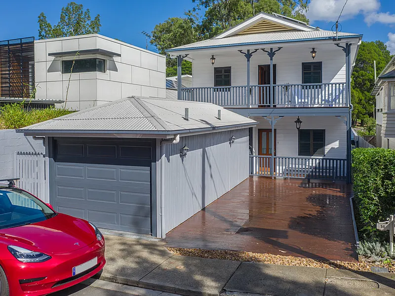 Stunning Home In Sought-After Riverside Pocket