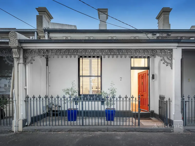 Style and Sophistication in an Elite Locale