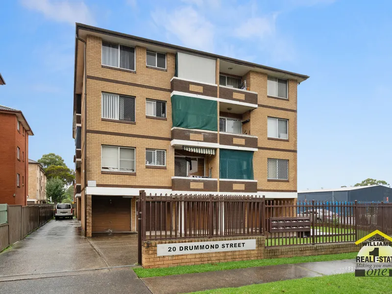 Large First Floor 93sqm Unit