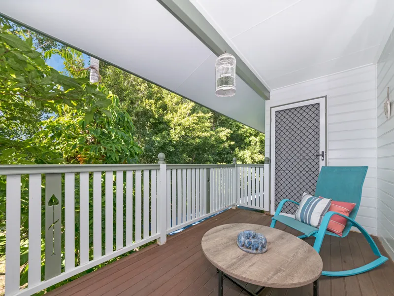 STUNNING  TOWNHOUSE......