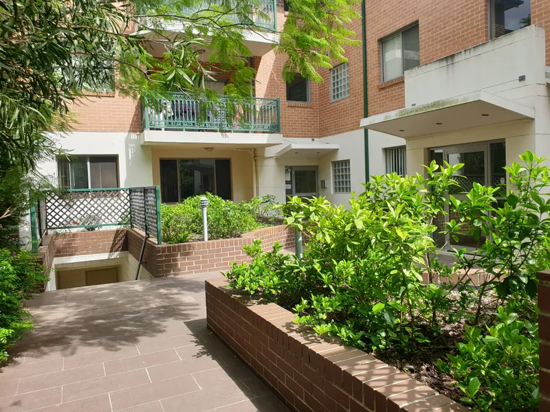 Good Sized 2 bedroom in the Heart of Parramatta