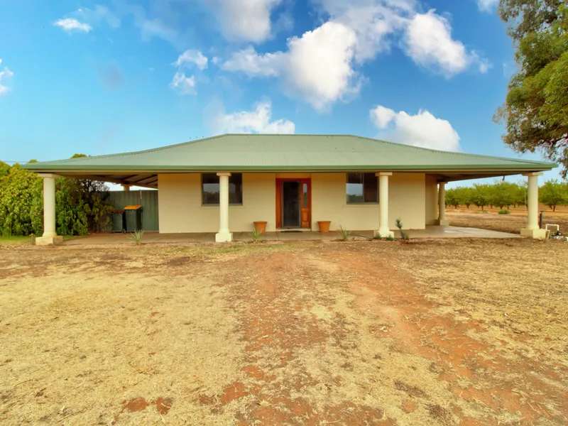 A Bungalow with Beauty!