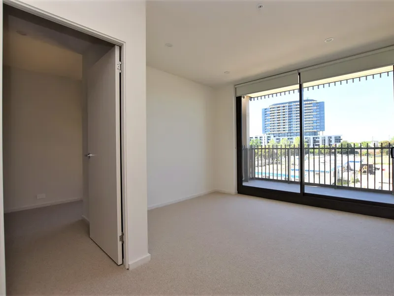 STUNNING ONE BEDROOM APARTMENT