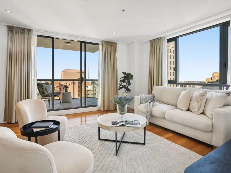 Warm and Inviting Apartment with Unbeatable Convenience in ‘Hordern Towers’