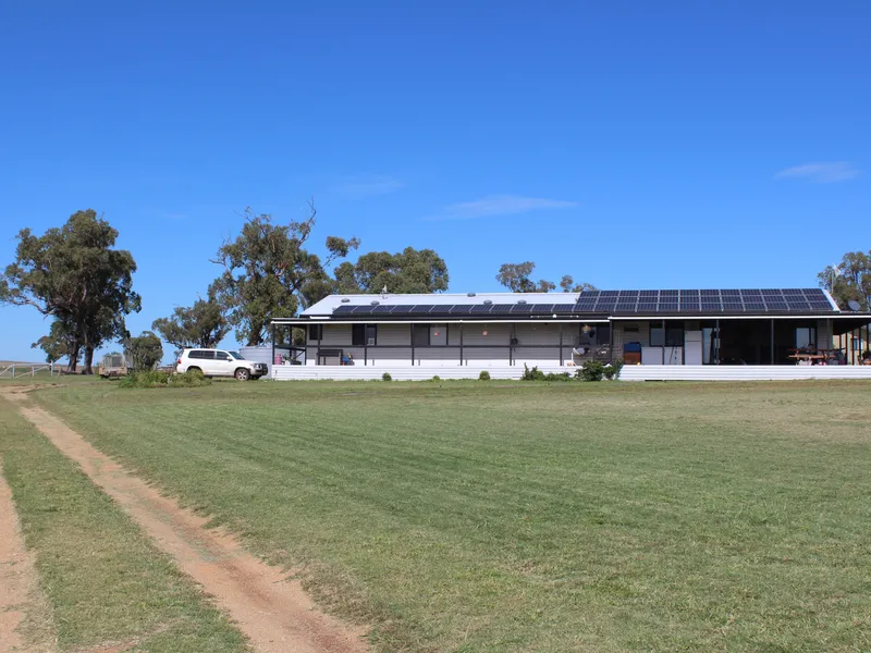 Impressive home on 3.5acres