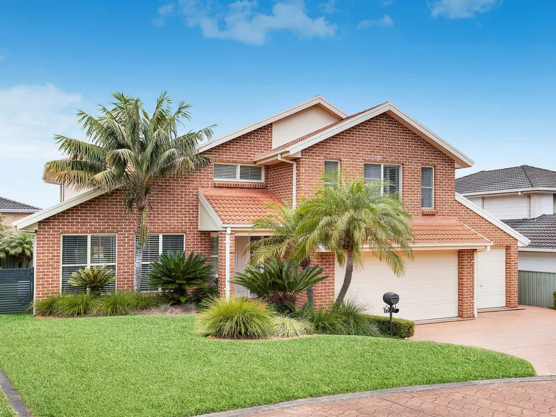 Executive residence in tightly held pocket