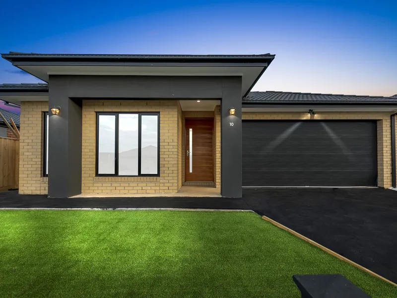 Modern Family home!! - Call for Private Inspection