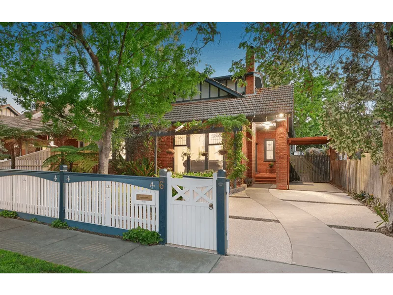 Luxury 5 Bedroom House