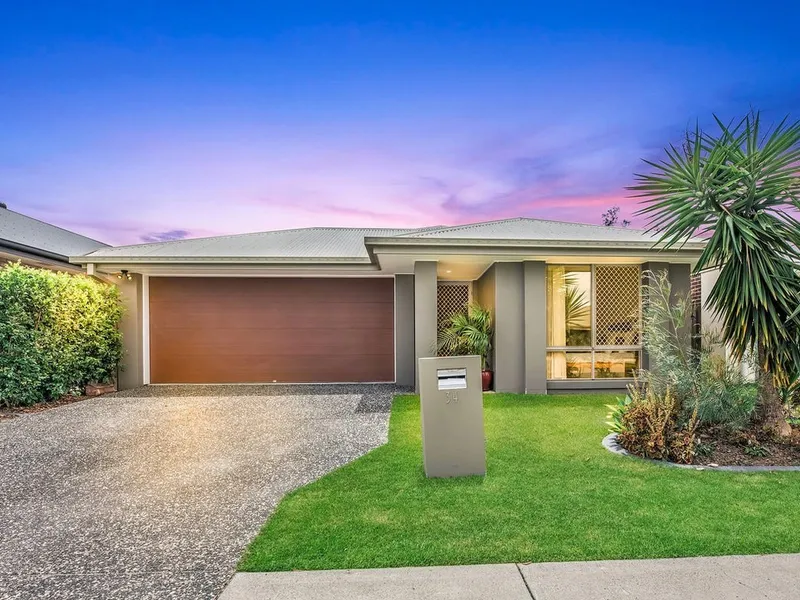 MODERN 4 BEDROOM FAMILY HOME