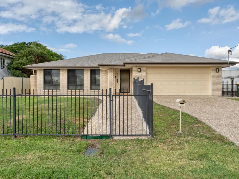 4 Bedroom plus fully self contained Granny Flat in Camp Hill