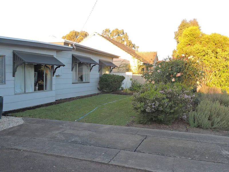 2 BEDROOM HOME PLUS DETACHED SLEEPOUT