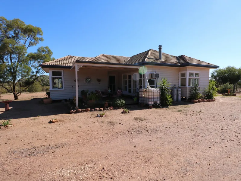 OFF GRID LIVING WITH HOUSE, GRANNY FLAT AND 21 ACRES  