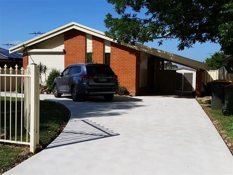 For lease, Neat & Tidy house.