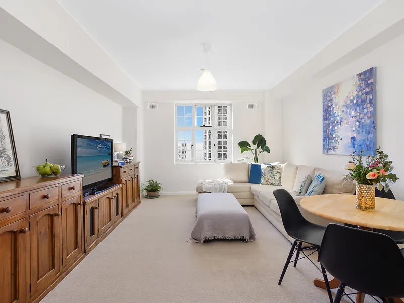 SUN FILLED TWO BEDROOM APARTMENT WITH HARBOUR VIEWS