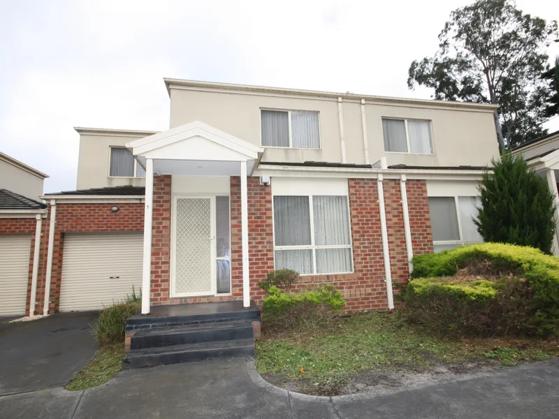 TOWNHOUSE IN QUIET YET HANDY LOCATION