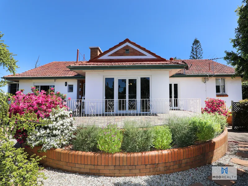 LARGE CHARACTER HOME IN BOOVAL