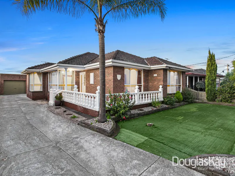 Quad Fronted Elevated Family Classic.