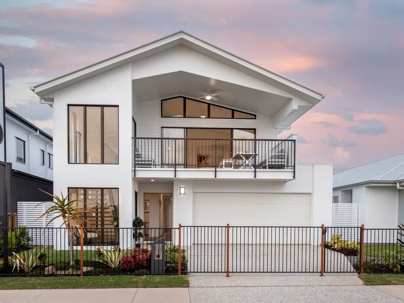 THE ULTIMATE NEWPORT RESIDENCE