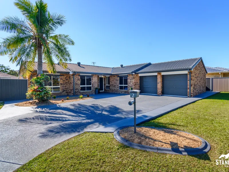 Stunning 4-Bedroom Home with Expansive Outdoor Entertainment Area and HUGE Side Access!
