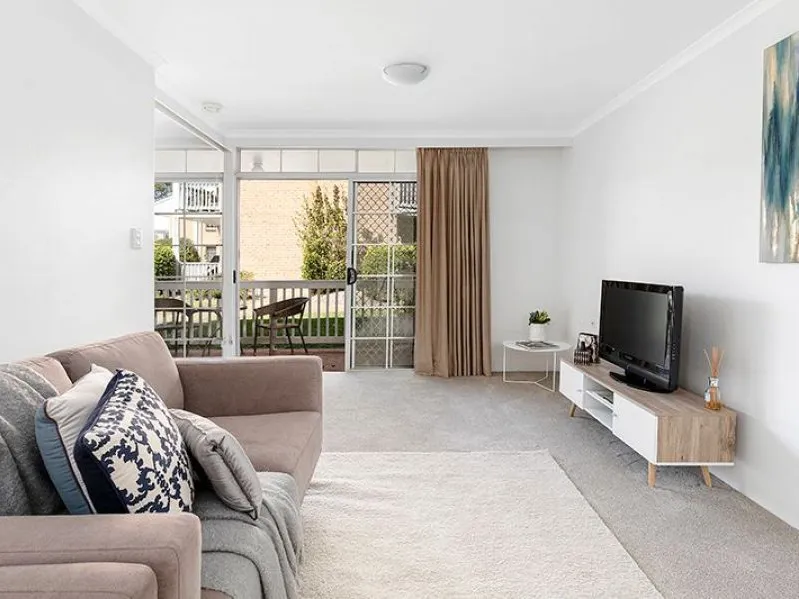 Sunny garden care apartment