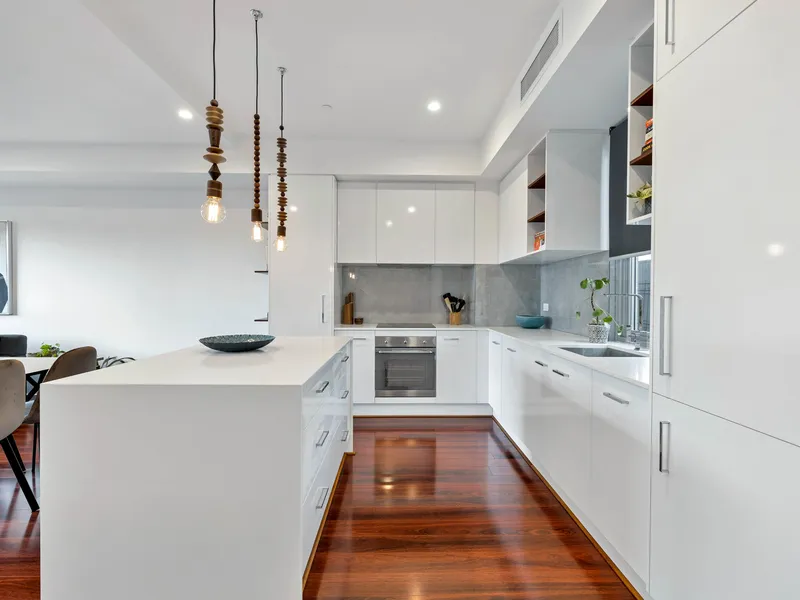 FIRST CLASS ON FIRST LANE: DESIGNER LIVING