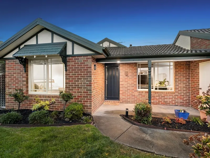 Charismatic charm in poll position