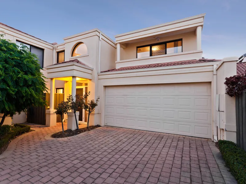 A private sanctuary opposite parklands