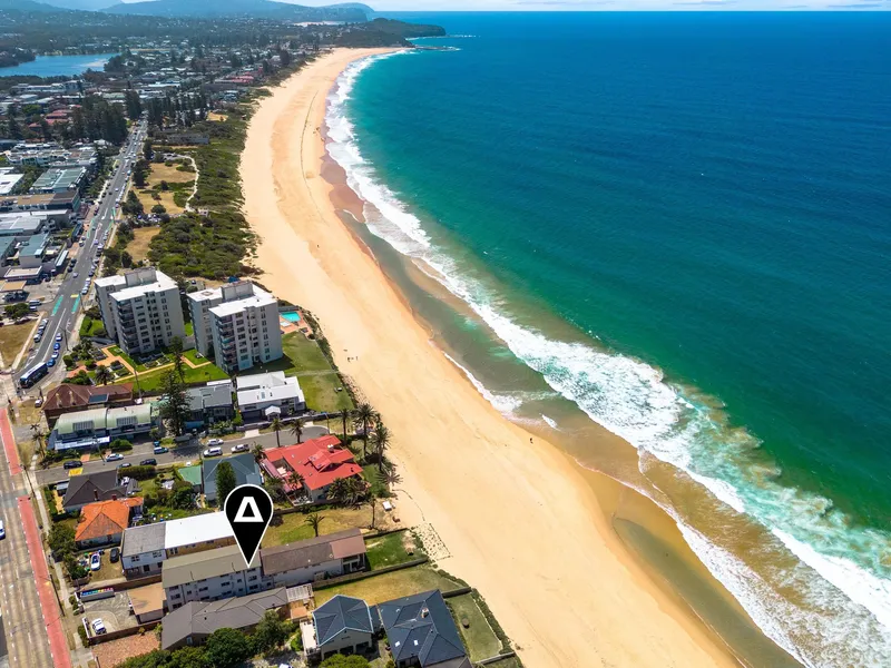 Absolute Beachfront Block, Huge Common Lawn Direct Access Onto Narrabeen Beach