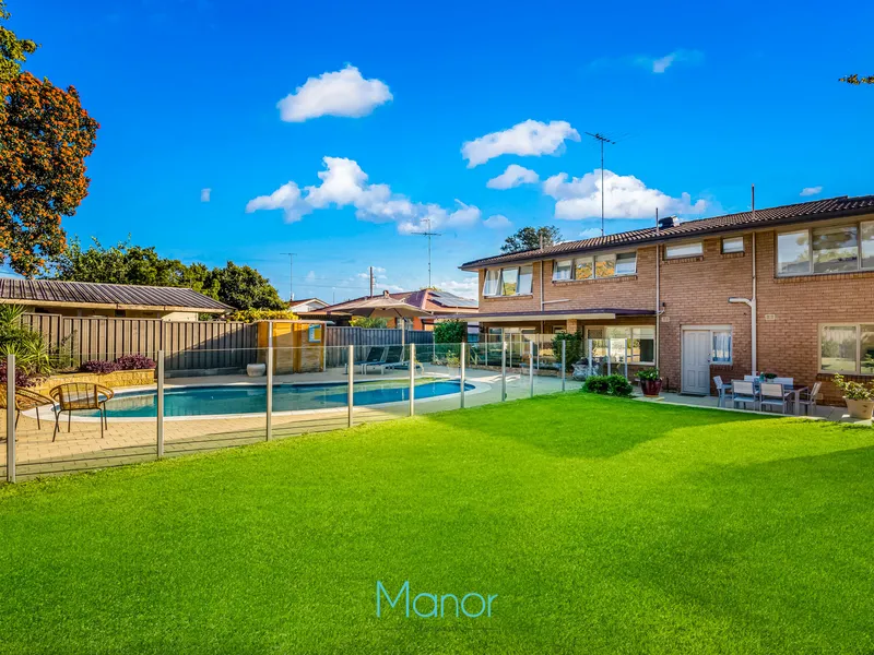 Expansive & Sun-Drenched Layout