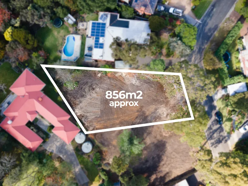 Unique opportunity on 856sqm in the heart of Heathmont