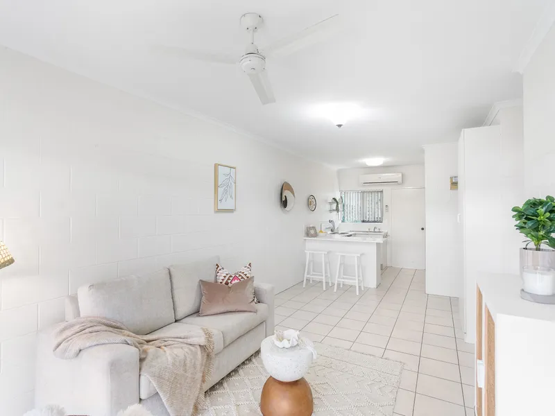Freshly Painted 2 Bedroom Unit with Private Courtyard