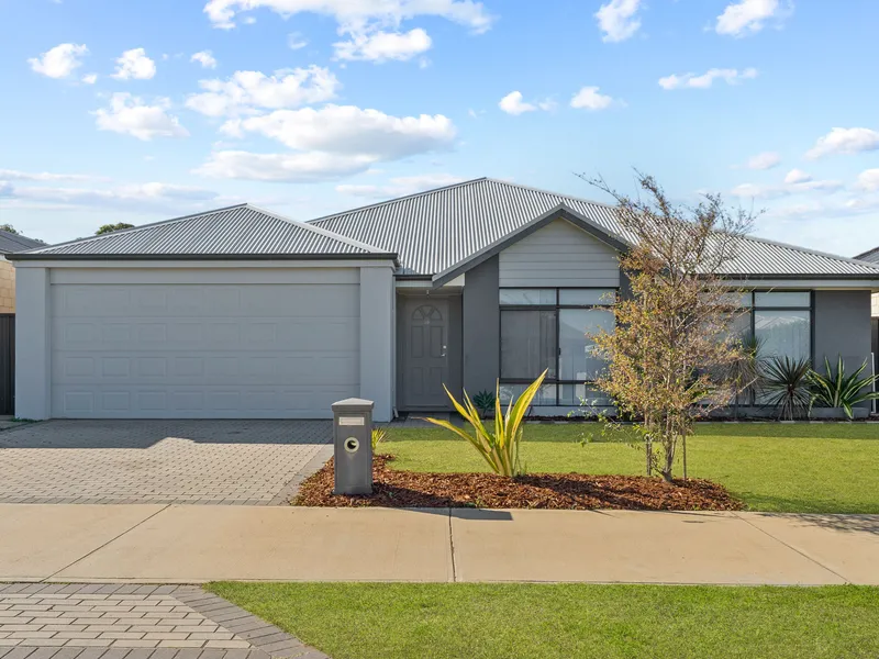 MODERN AND CONTEMPORARY IN DESIGN