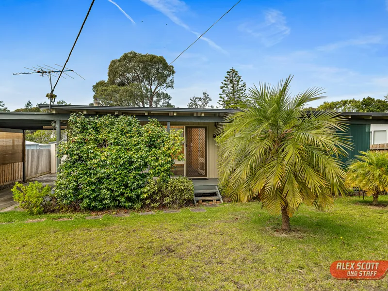 SEASIDE COTTAGE – WALK TO THE BEACH