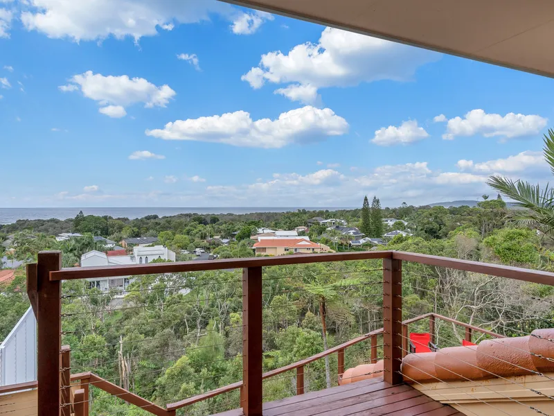 FULLY FURNISHED VILLA WITH OCEAN VIEWS