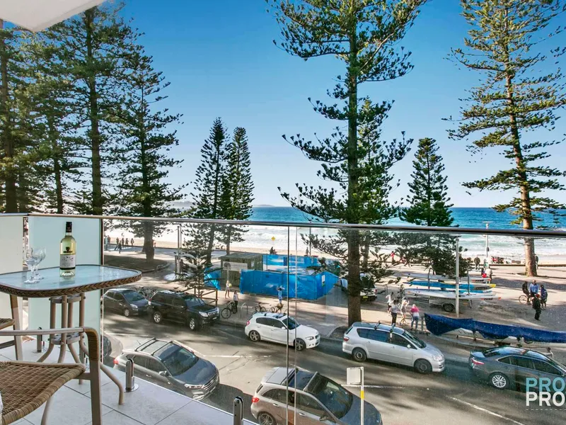Two bedroom apartment in unbeatable beachfront location!