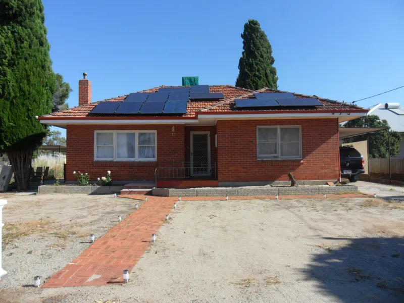 *** IMMACULATE FIRST HOME ***