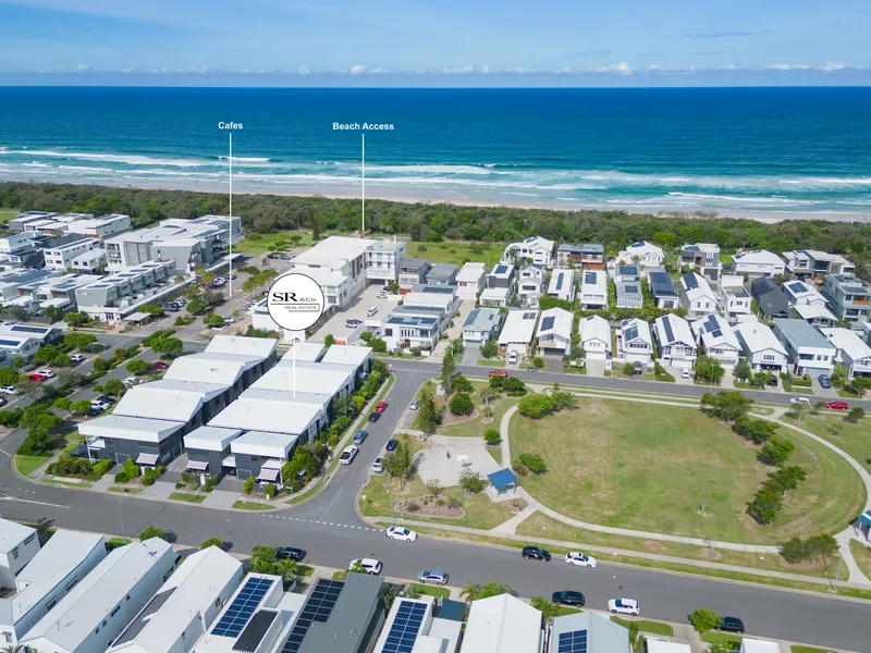 SEASIDE CHARM - Modern Three Bedroom Home Steps From The Beach