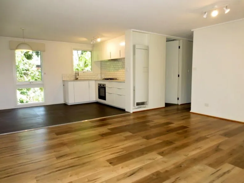 FULLY RENOVATED UNIT FILLED WITH LIGHT