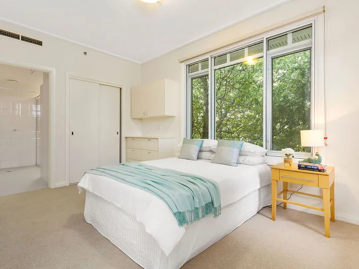 Light and bright, first floor apartment in prime location