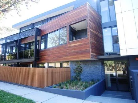 This near new luxurious one bedroom apartment