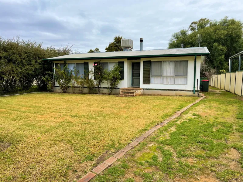 Relaxed Village Lifestyle - Midway Young & Yass