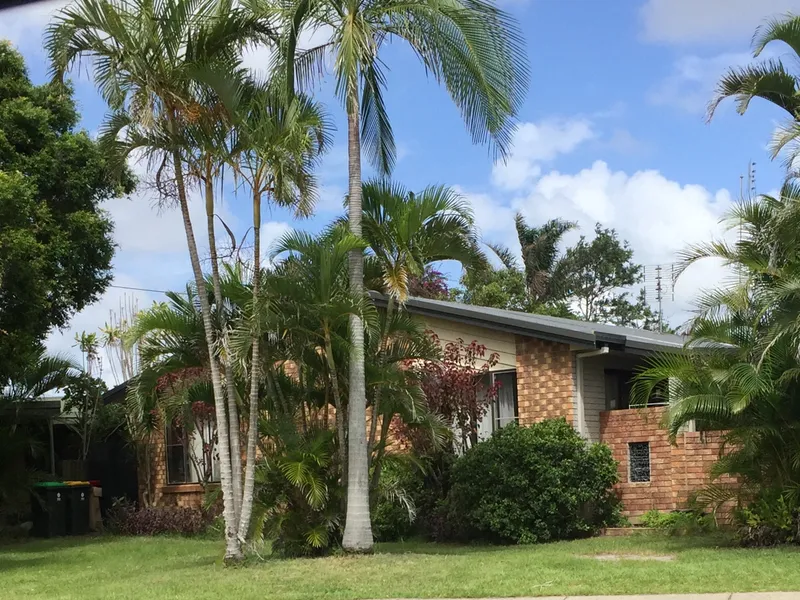 SPACIOUS DUPLEX IN LIFESTYLE LOCATION 