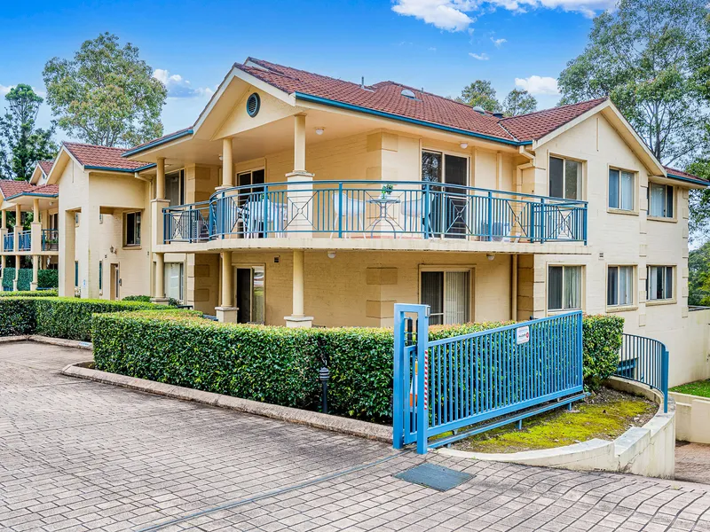 Spacious Top Floor Apartment