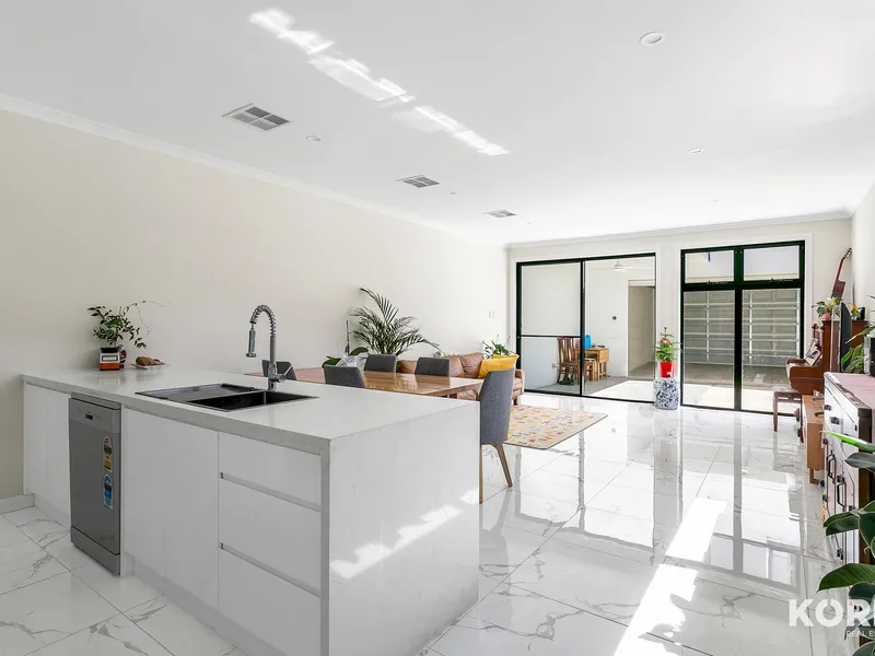 Modern 2 Storey Townhouse in Great Eastern Suburb