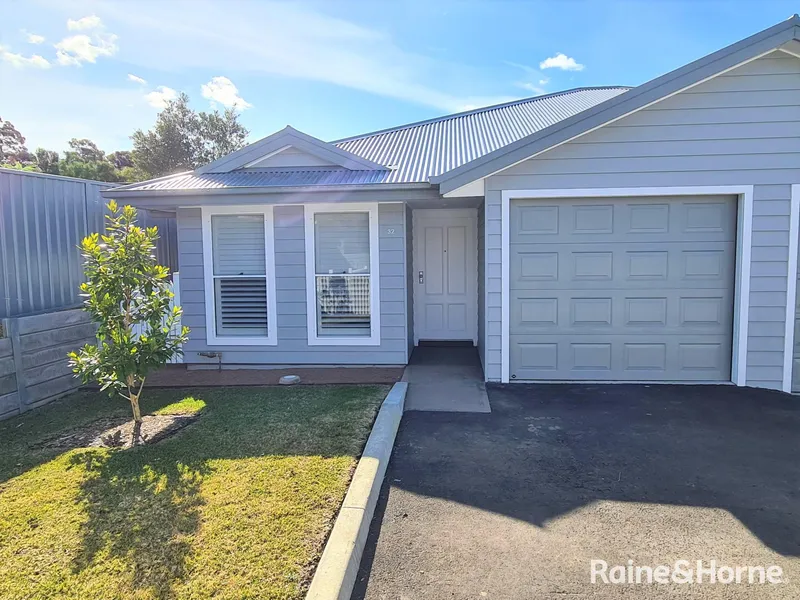 NEW THREE BEDROOM DUPLEX