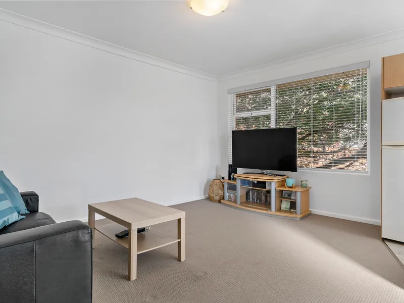 Renovated Apartment, Low Strata & Good Rental Yield - Private Appointments Welcome!