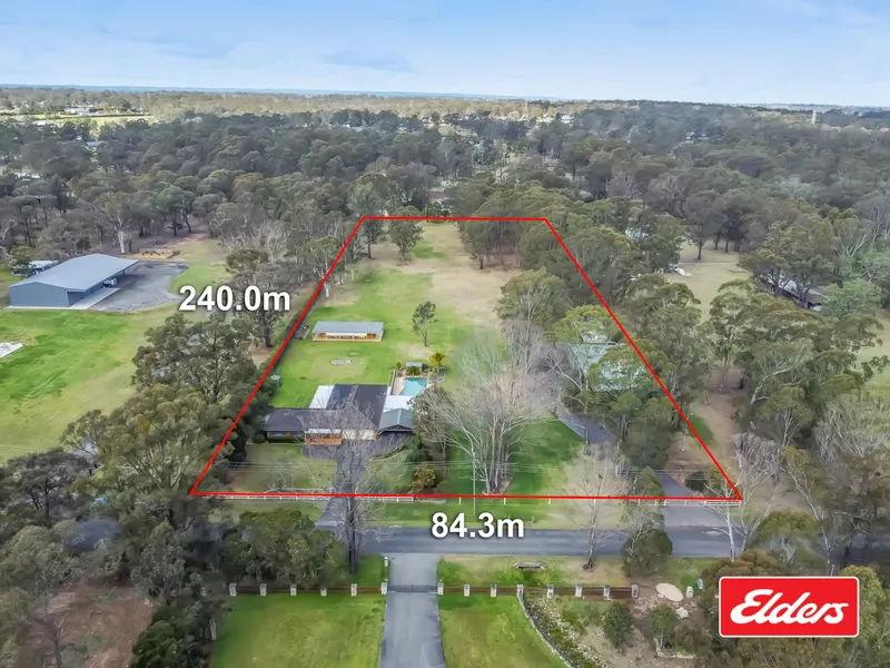 Premium 5 acre Retreat in Oakville