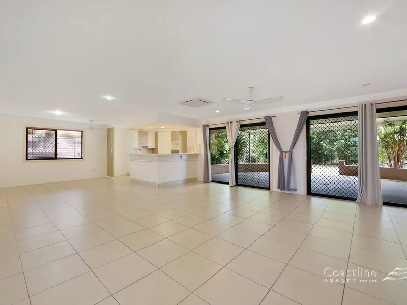 Entertainers Delight – Pool and Privacy